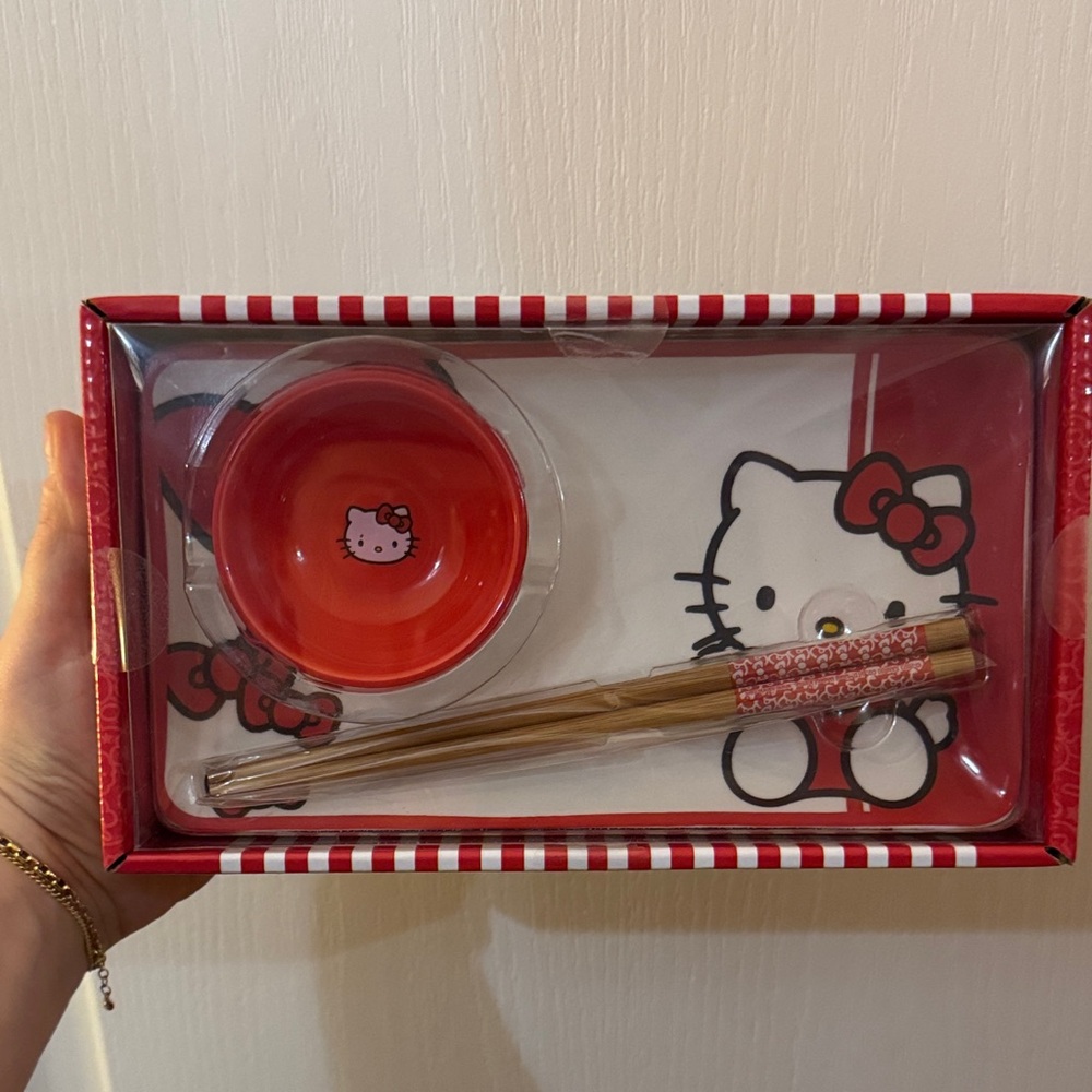 Hello Kitty Chopstick and Bowl Set